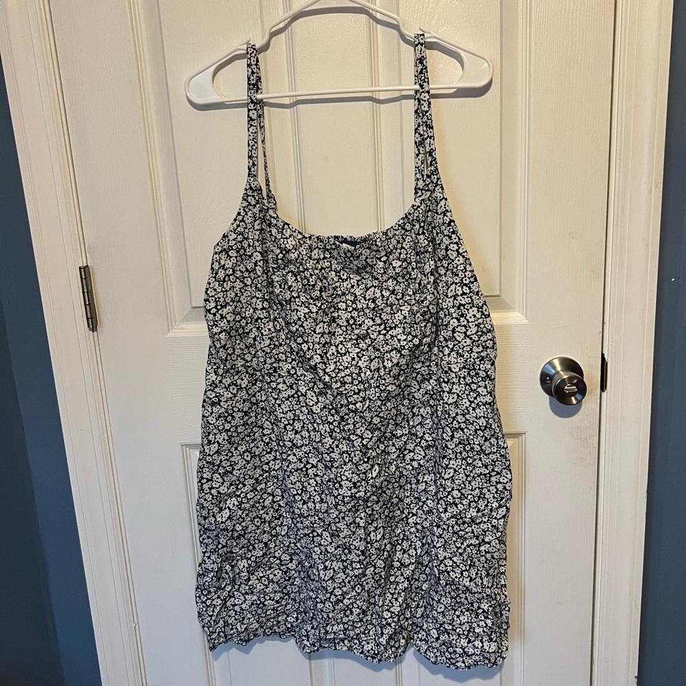 Old Navy blue and white daisy linen fit and flare dress with pockets